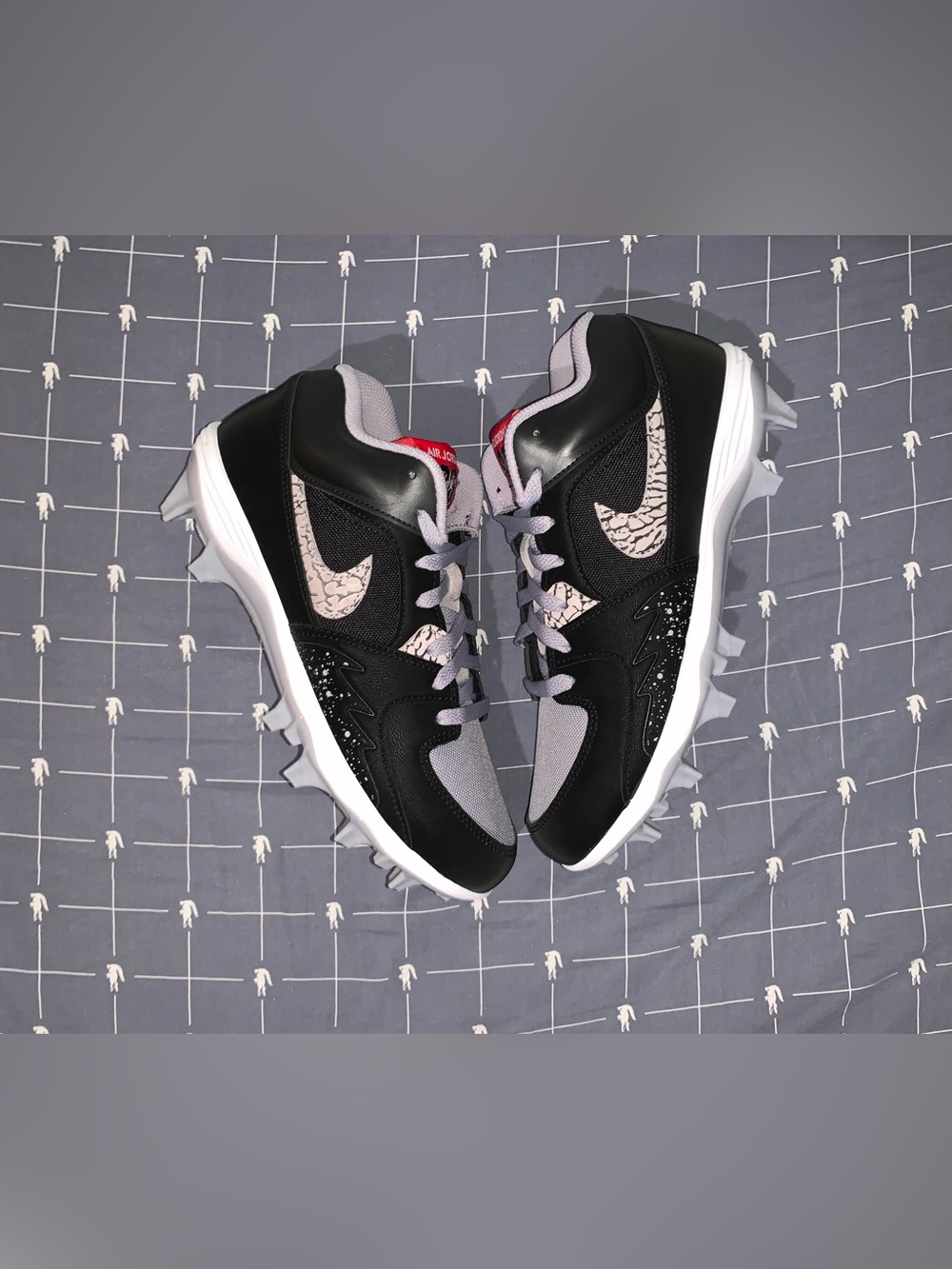 Jordan Stadium 90 Low TD "Black Cement" Football Cleats HQ0210-060 Size: 8.5 Men